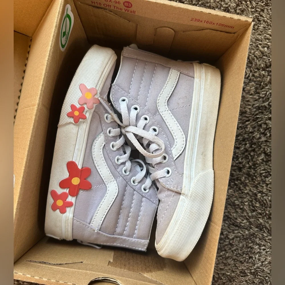 Vans Sk8-Hi Zip Flower Sneakers in Red and Tan - Picture 2 of 6